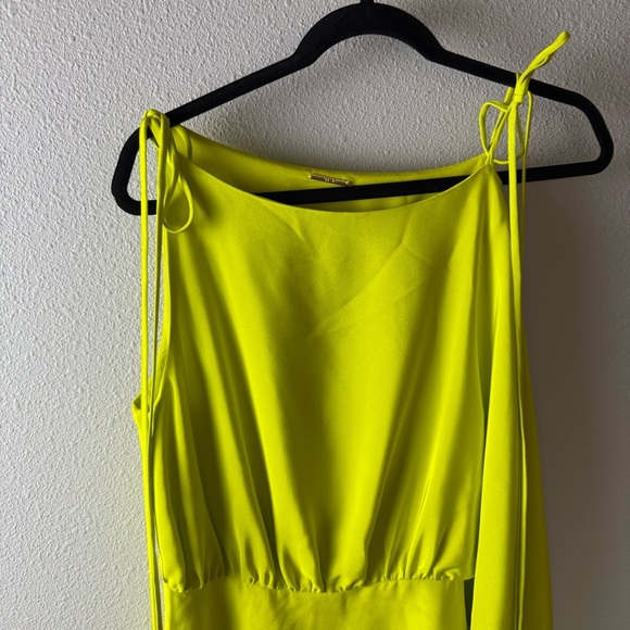 Alexis Wesley Dress Chartreuse Green One-Shoulder Long-Sleeve Mini A-Line XS - Picture 5 of 16